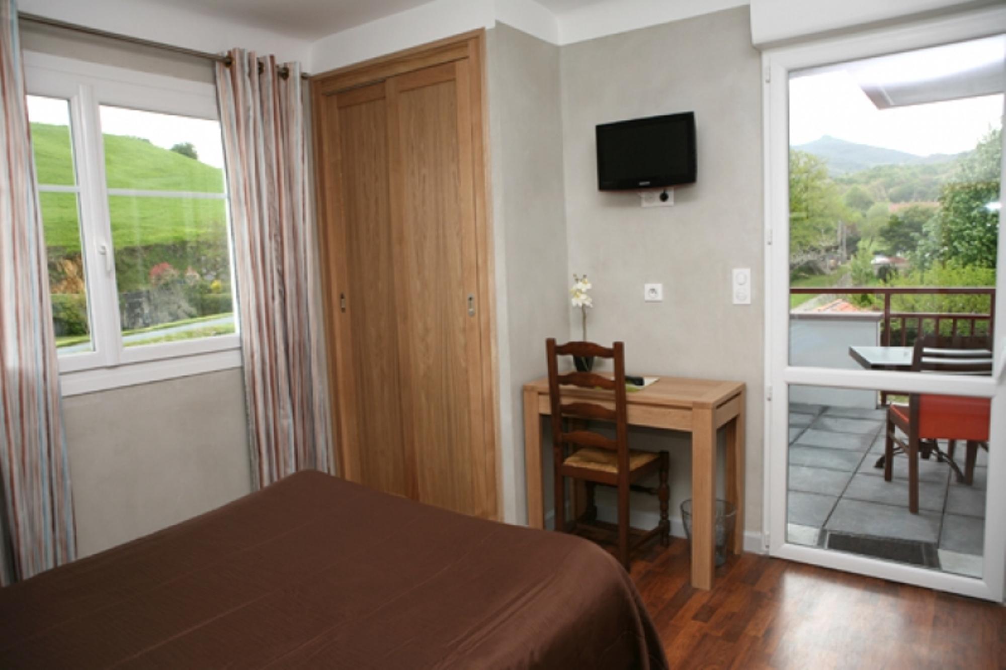 Logis Hotel Ur-Hegian Aïnhoa Eksteriør billede