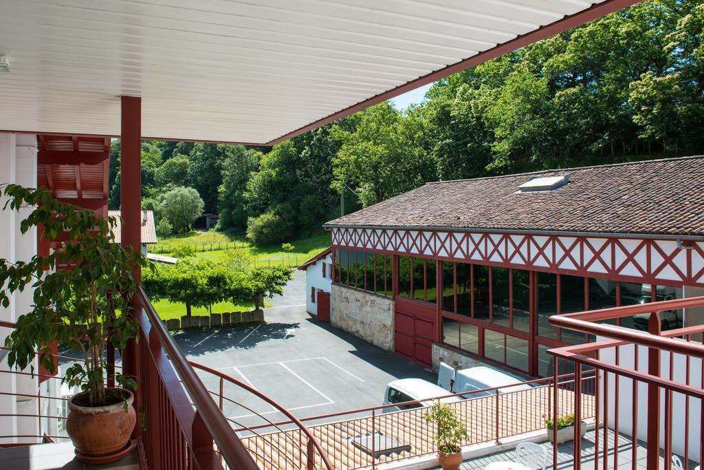 Logis Hotel Ur-Hegian Aïnhoa Eksteriør billede