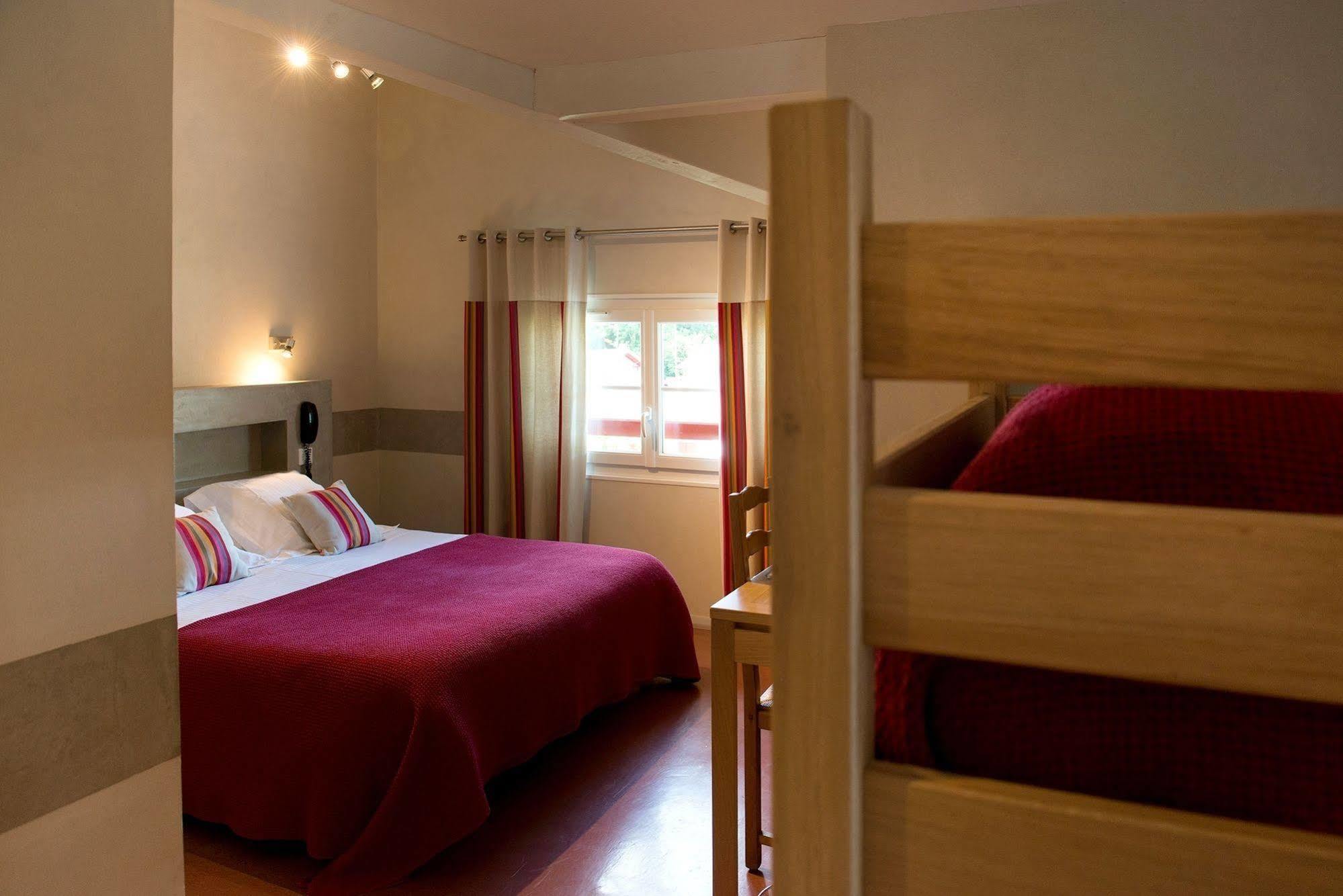 Logis Hotel Ur-Hegian Aïnhoa Eksteriør billede