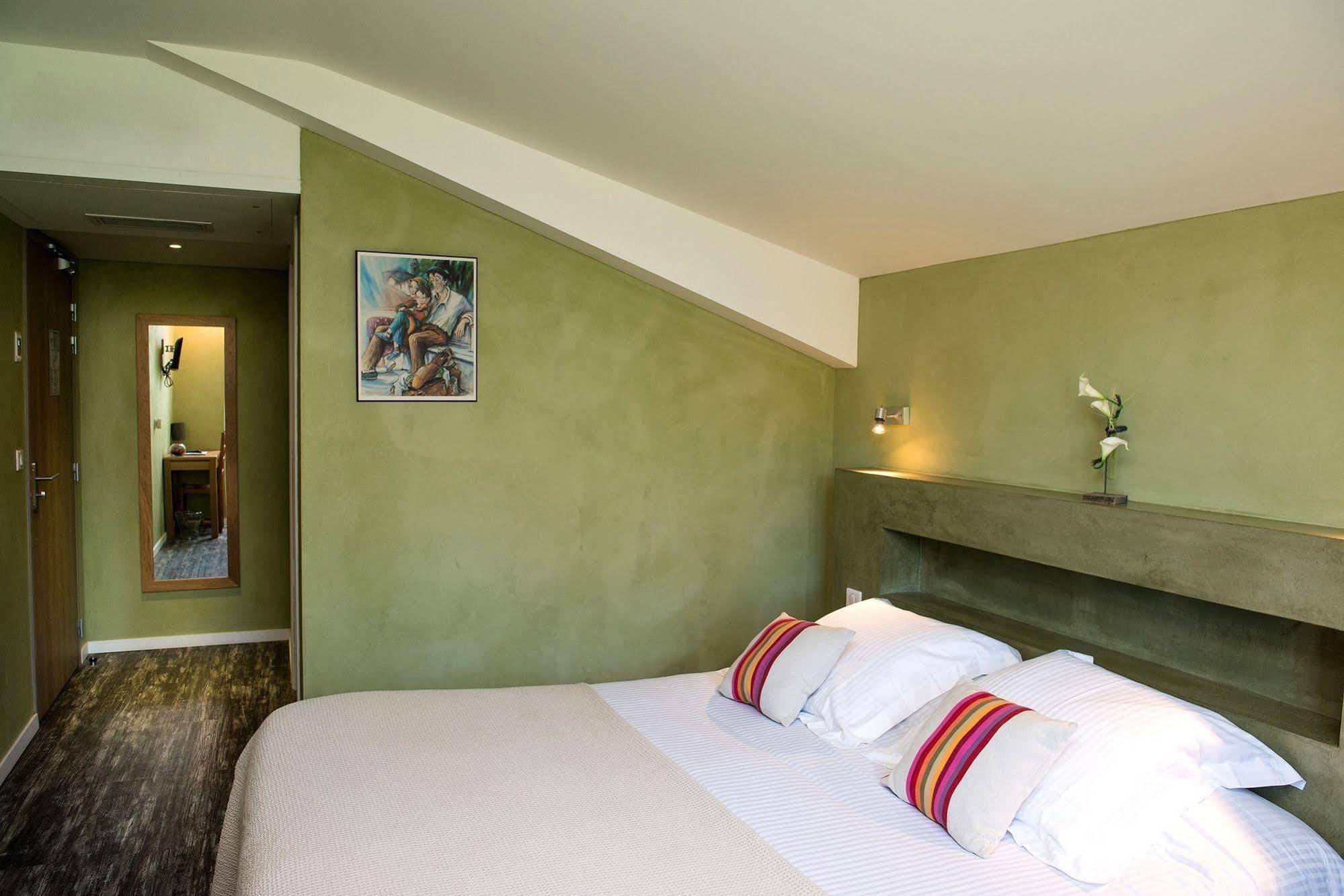 Logis Hotel Ur-Hegian Aïnhoa Eksteriør billede