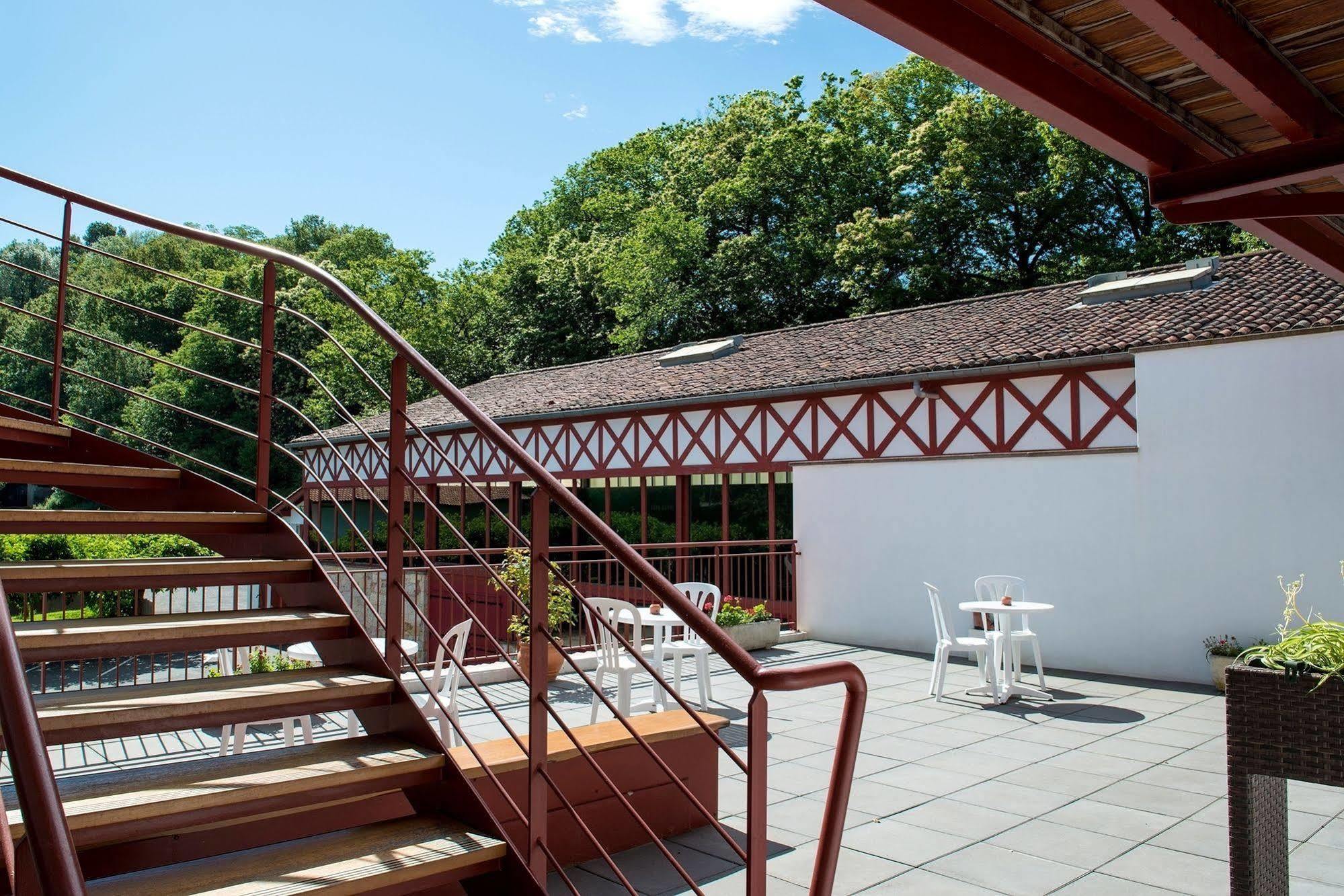 Logis Hotel Ur-Hegian Aïnhoa Eksteriør billede
