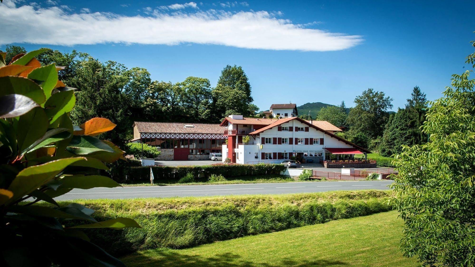 Logis Hotel Ur-Hegian Aïnhoa Eksteriør billede